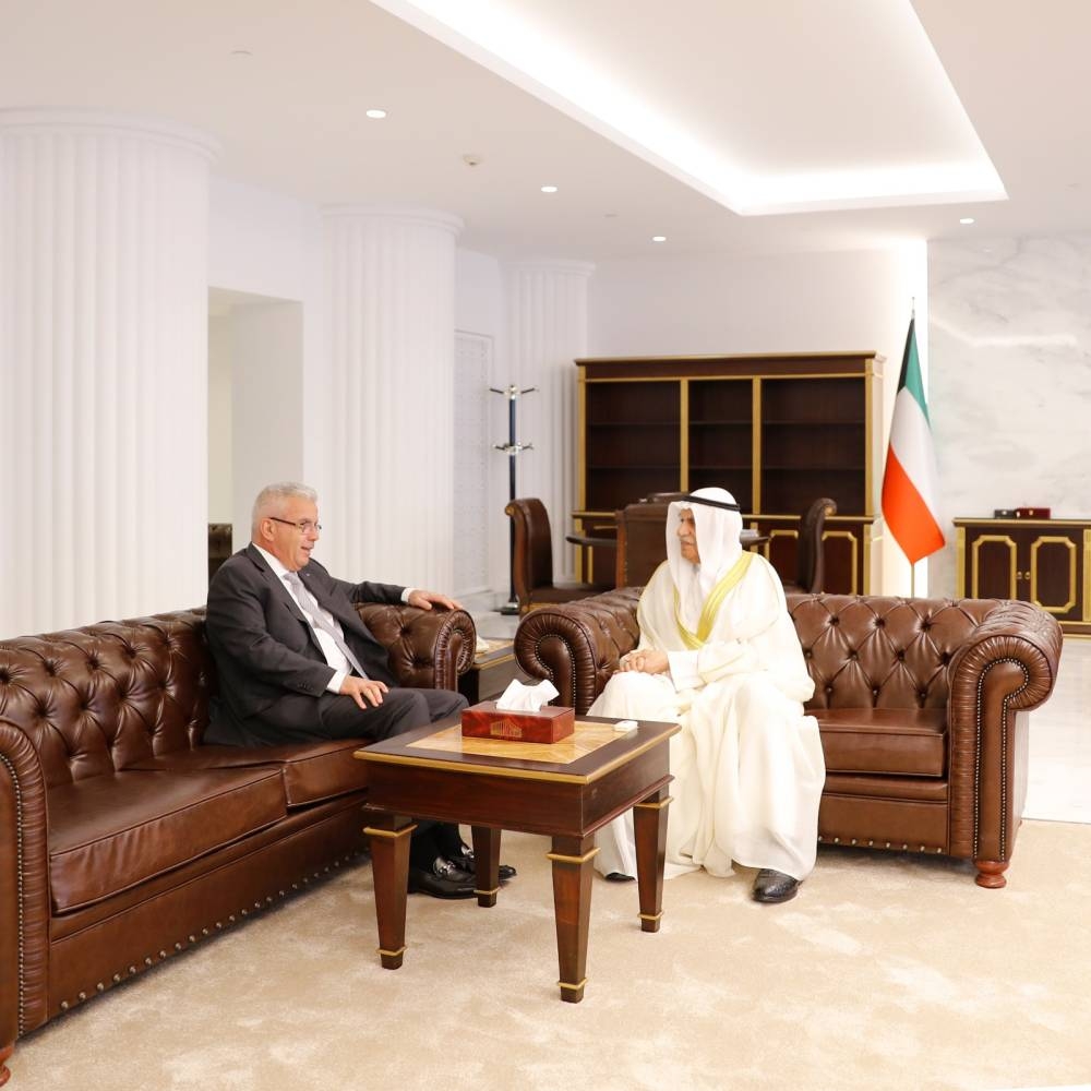 ومستقبلاً سفير فلسطين رامي طهبوب