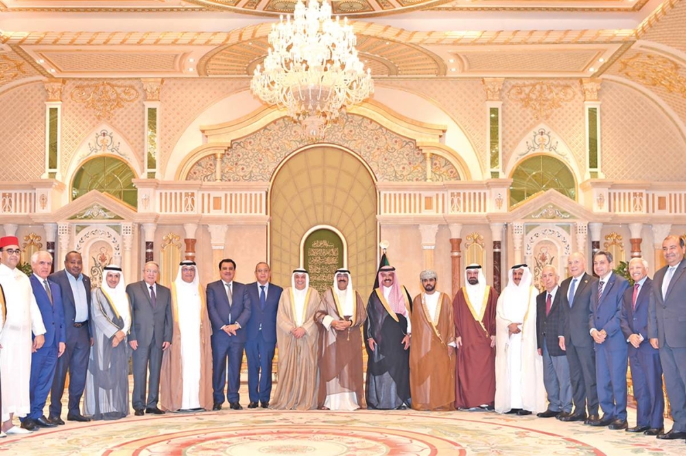 سمو ولي العهد مع الوفود المشاركة