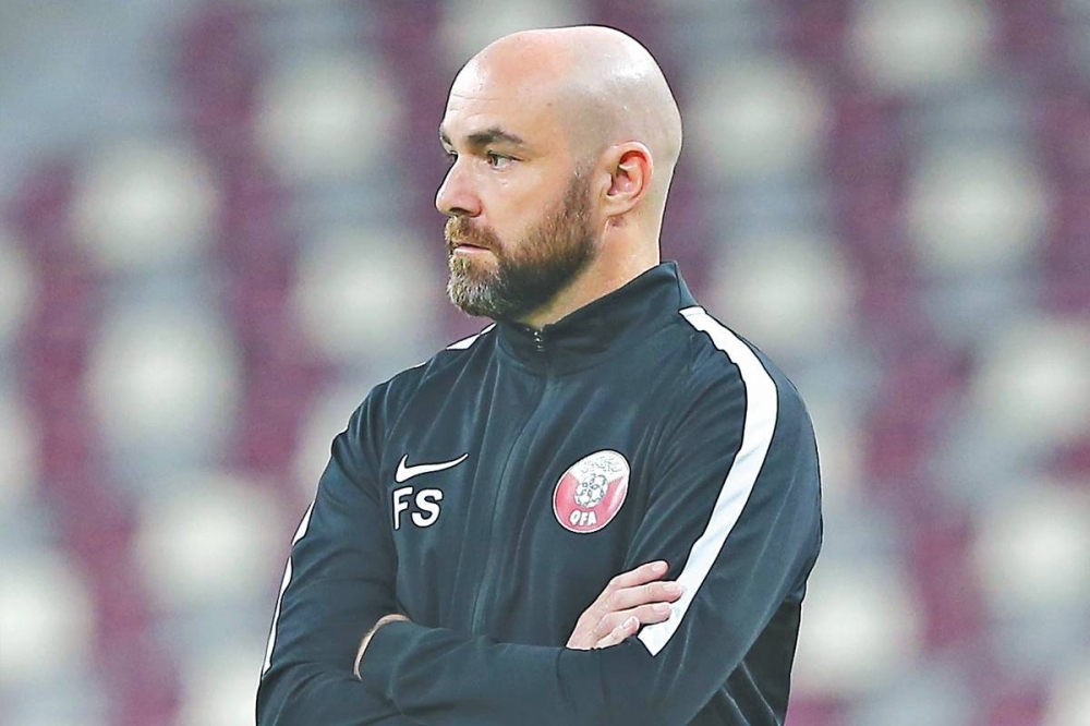 الإسباني فيليكس سانشيز المدير الفني للمنتخب القطري لكرة القدم 