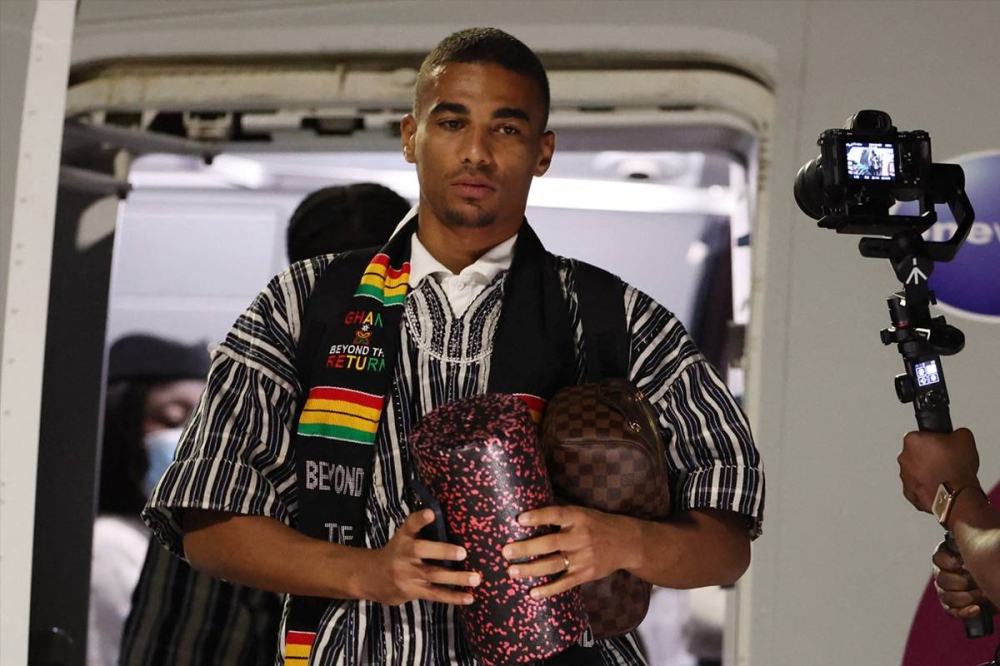 المدافع الأيسر لنادي ستراسبورغ ألكسندر دجيكو