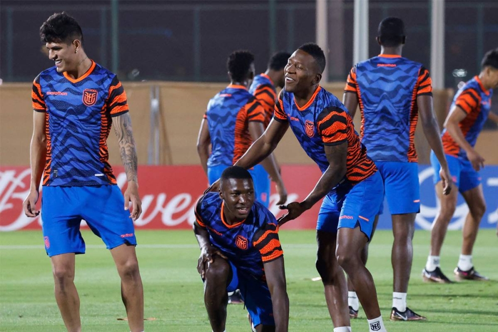 لاعبو منتخب الإكوادور خلال التدريبات