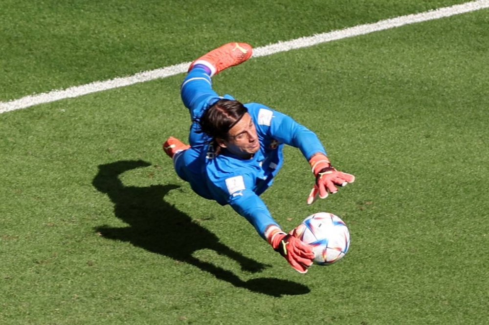 حارس المنتخب السويسري يان سومر