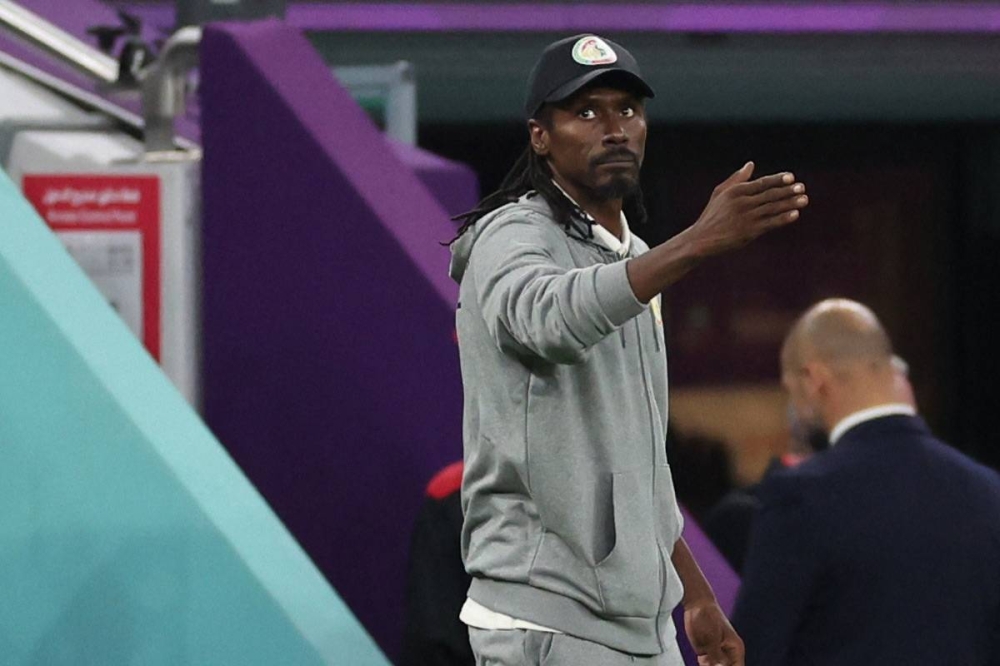 مدرب المنتخب السنغالي أليو سيسيه 