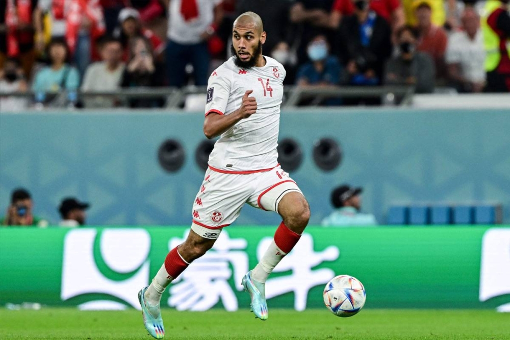 لاعب الوسط لمنتخب تونس عيسى العيدوني