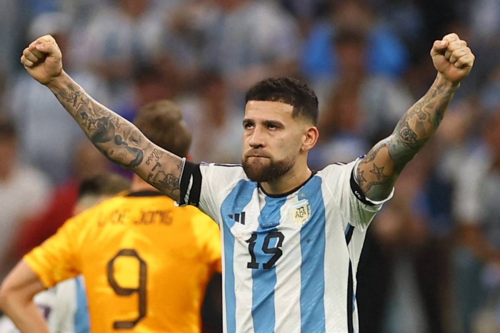 المدافع الأرجنتيني نيكولاس أوتاميندي 