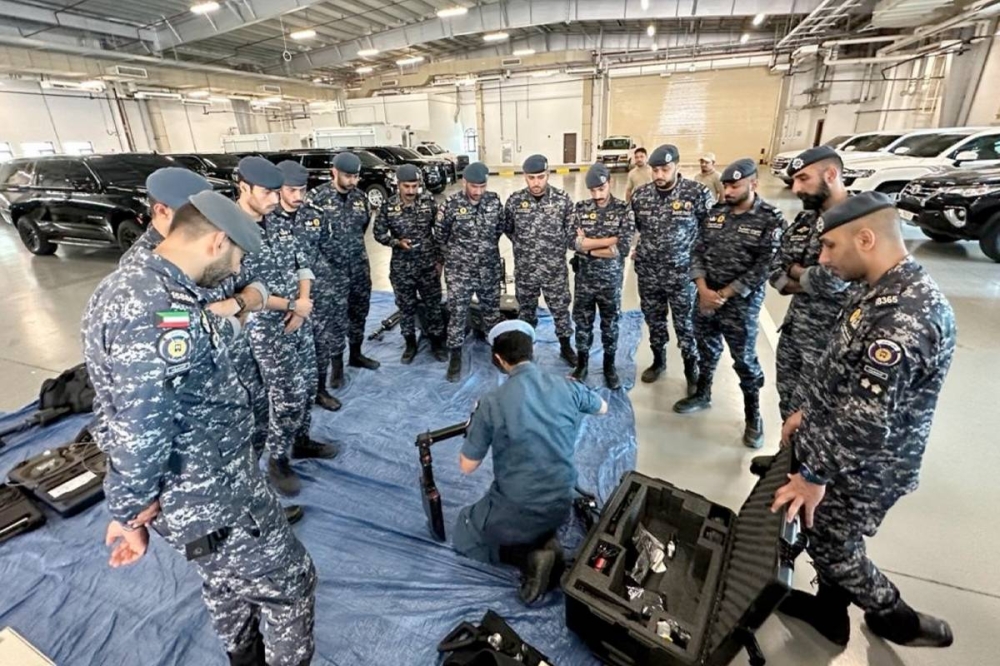 استذكار عناصر الفرقة لبعض الأدوات المستخدمة في تأمين المونديال 