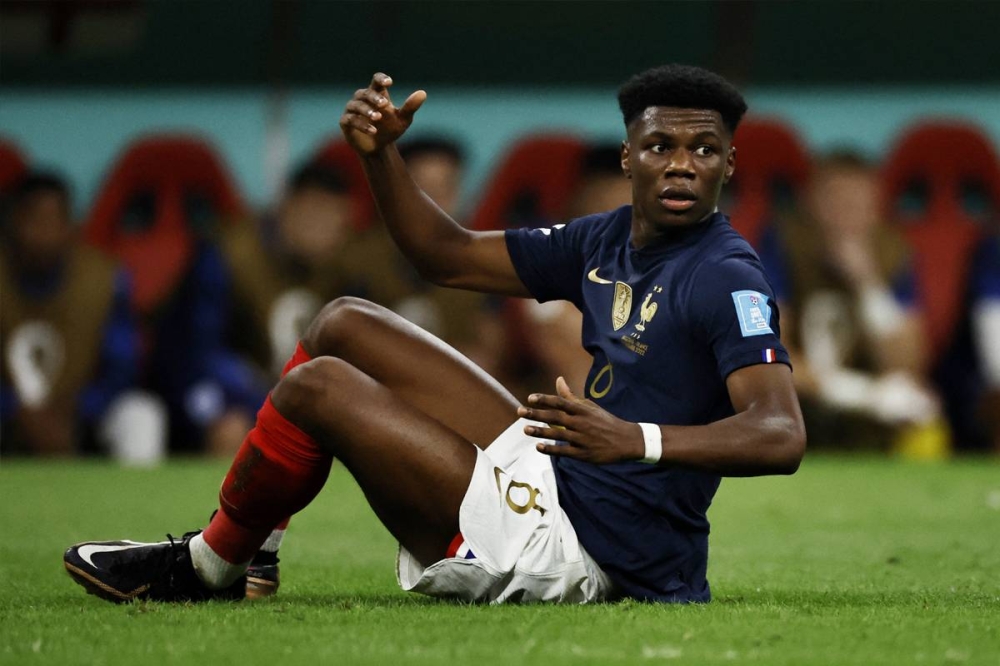 لاعب الوسط الدفاعي لفرنسا أوريليان تشواميني