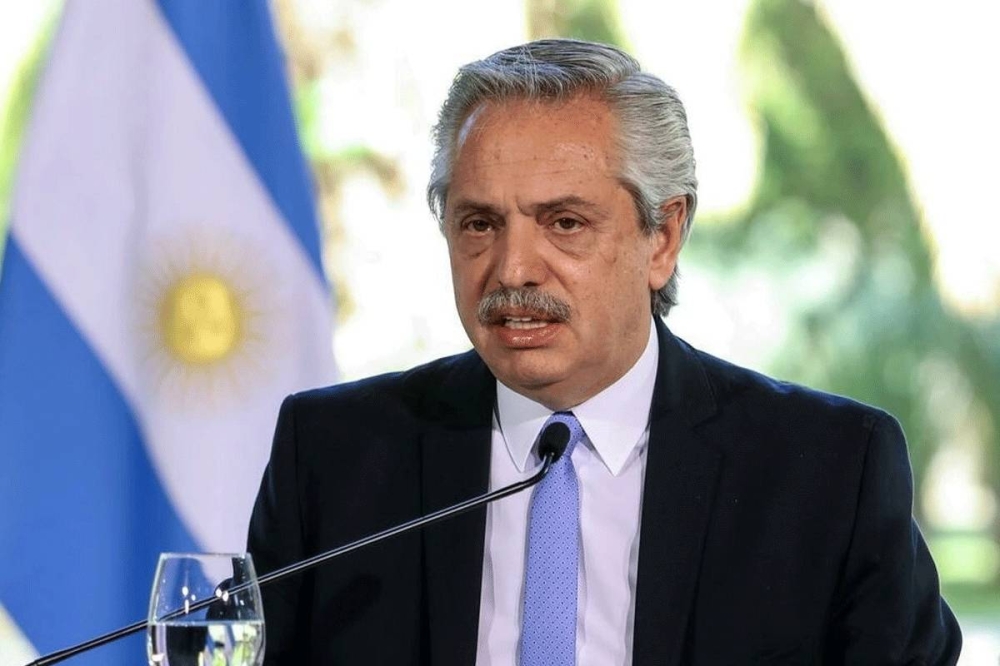 الرئيس الأرجنتيني ألبرتو فرنانديز