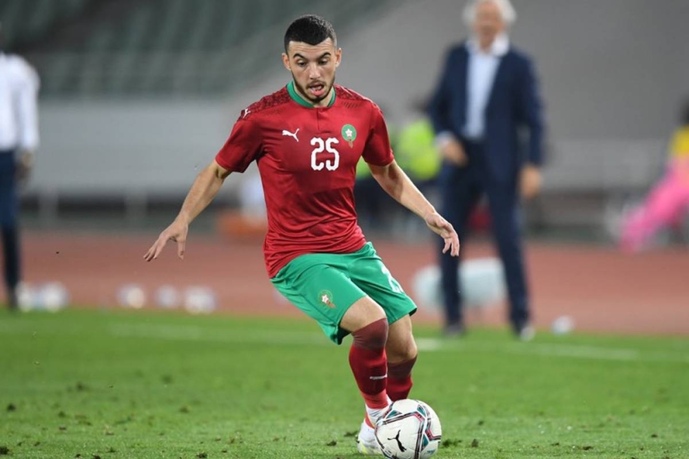 لاعب خط الوسط المغربي إلياس شاعر 