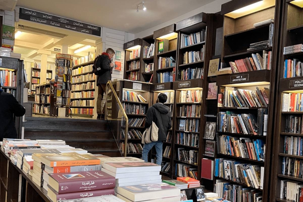 مكتب الساقي من الداخل