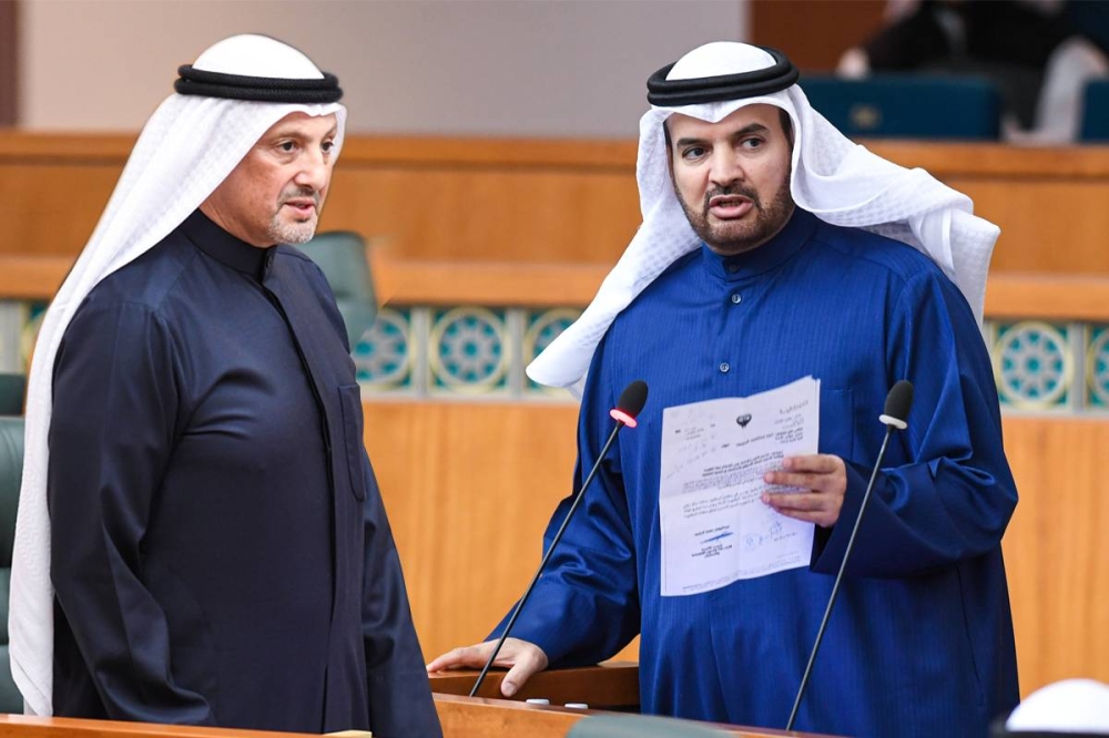 النائب حمدان العازمي ووزير الخارجية الشيخ سالم عبدالله الجابر الصباح