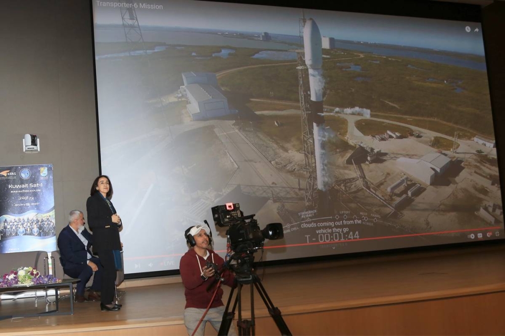 رصد اللحظات الأولى لتسجيل الإنجاز في جامعة الكويت  (تصوير جورج ريجي)