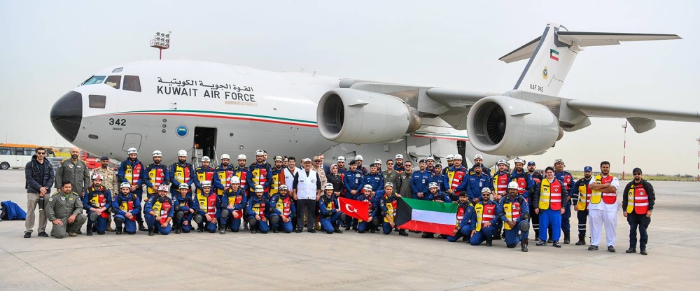 فريق الجسر الجوي المكون من مختلف الجهات 