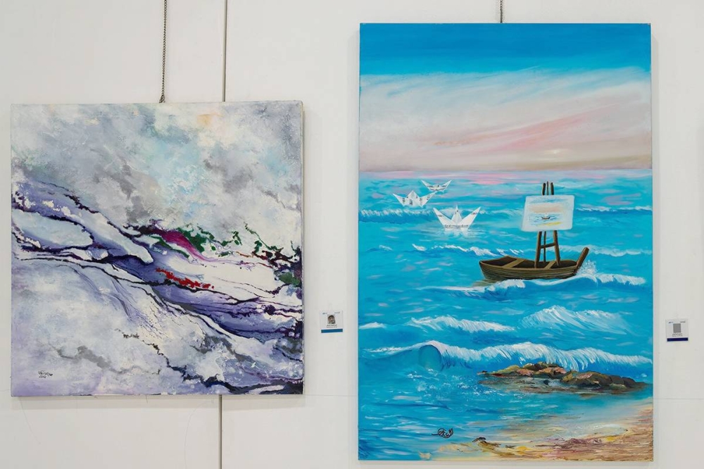 جانب من الأعمال المعروضة