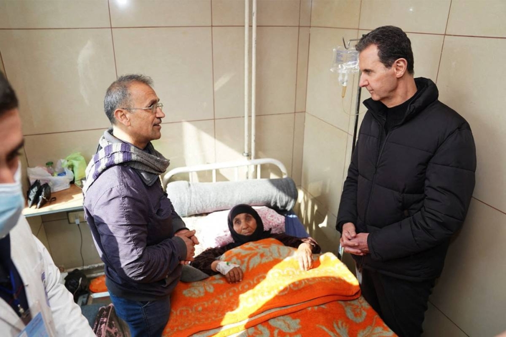 الرئاسة السورية نشرت صوراً للأسد خلال زيارته مستشفى حلب الجامعي