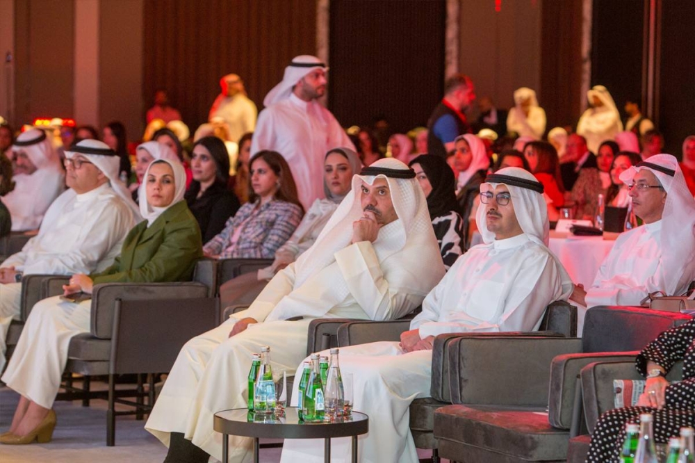 جاسم مصطفى بودي والشيخ أحمد الدعيج يتقدمان الحضور