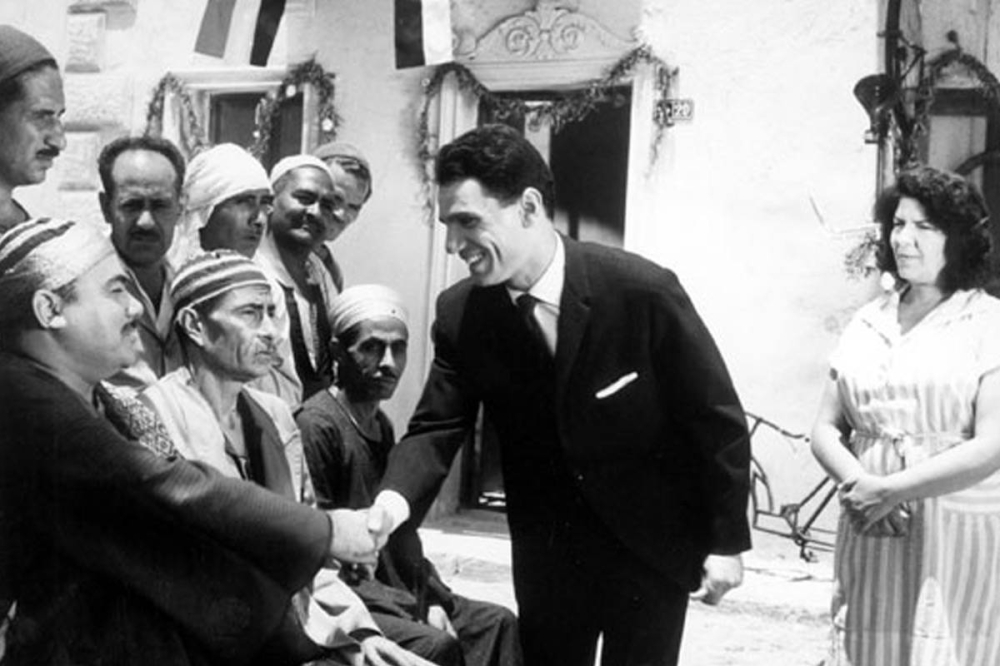 مشهد من أحد أفلامها مع عبدالحليم حافظ