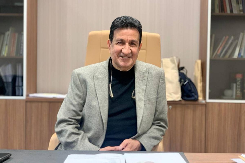 أستــــاذ اللغـــــة الانكليزيـــــة بكليــــــــة التربيــــــــــة الأســـــــاسيــــــــــــة د. عبدالمحسن دشتي 