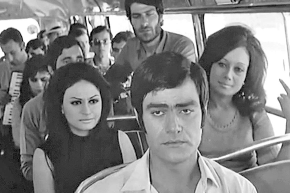 محمود جبر وهالة فاخر وناهد يسري في «مقلب حب» (1972)