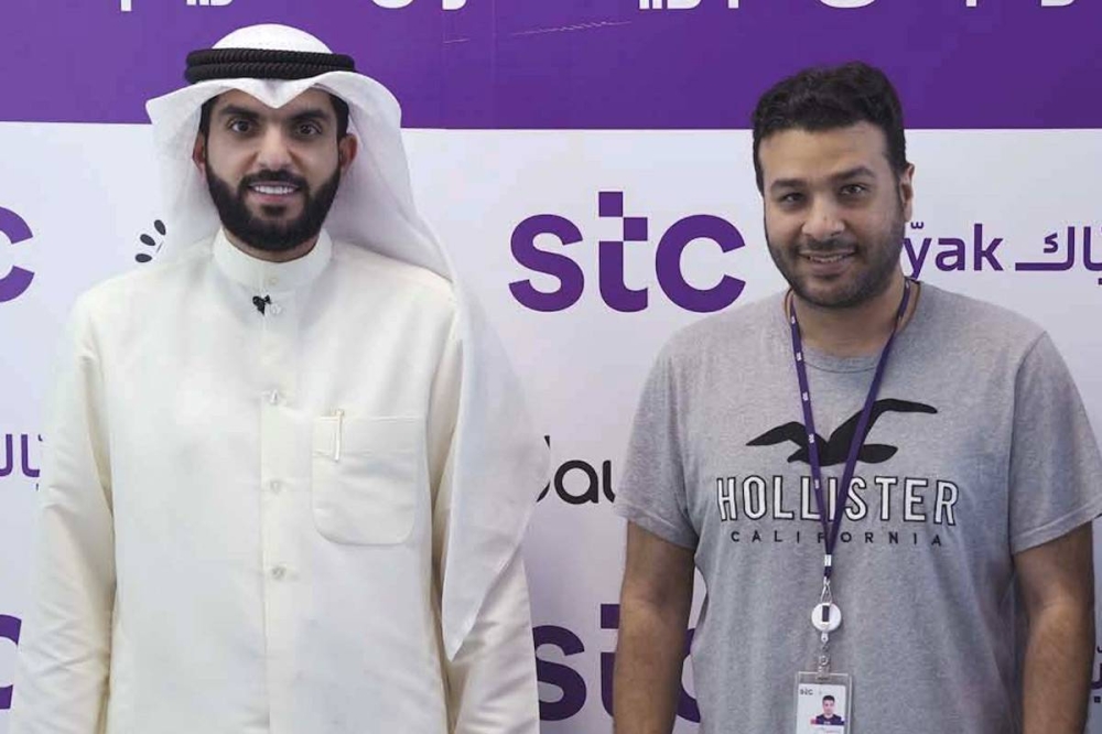 عمر الدمخي وأحمد الشايجي من «العلاقات العامة»