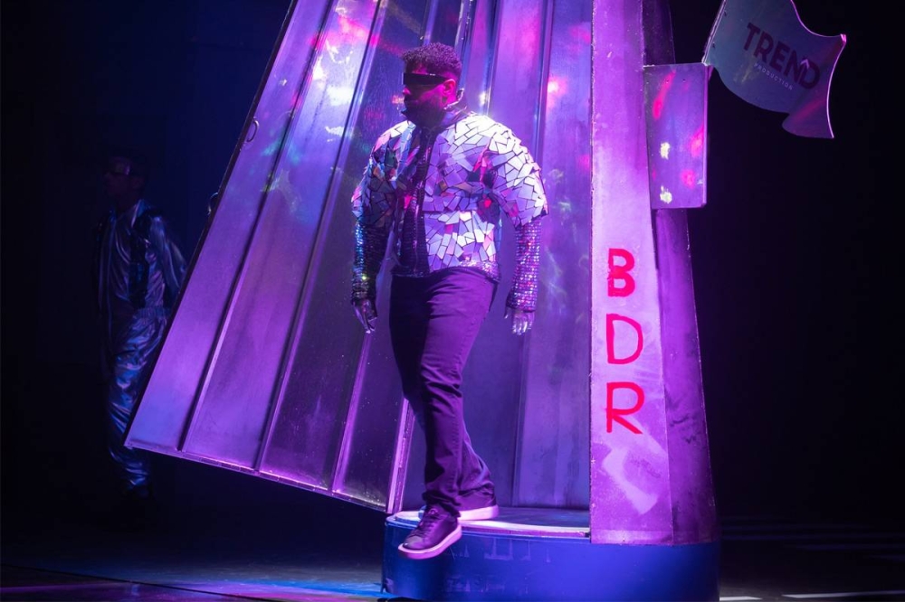 مشهد من المسرحية