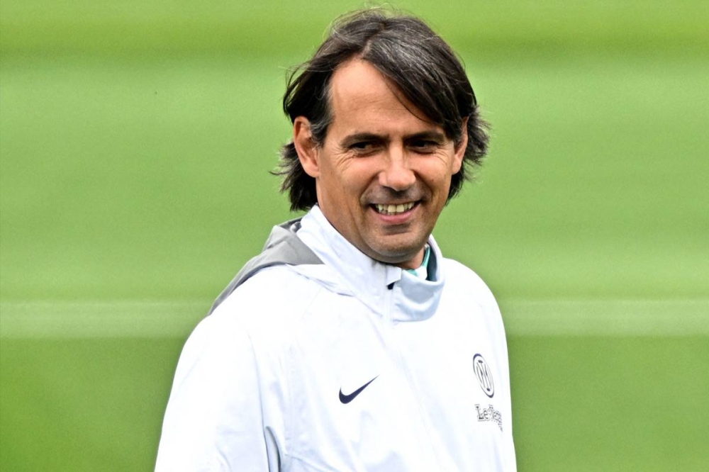 سيموني إنزاغي المدير الفني لإنتر ميلان الإيطالي