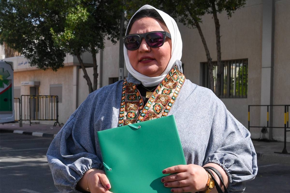 عزيزة البناي