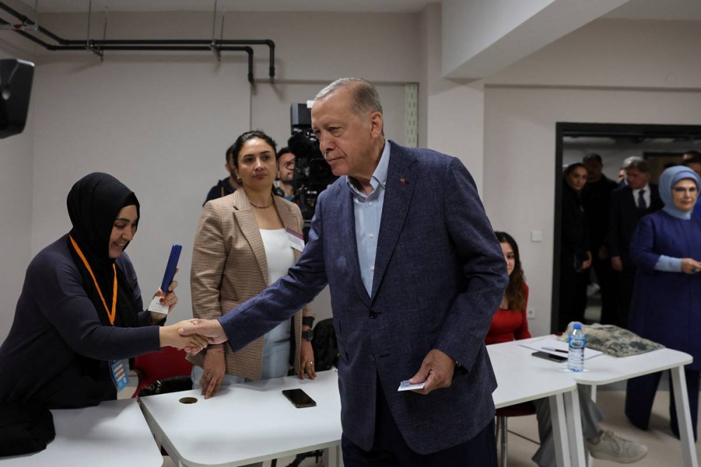 إردوغان يدلي بصوته في إسطنبول 