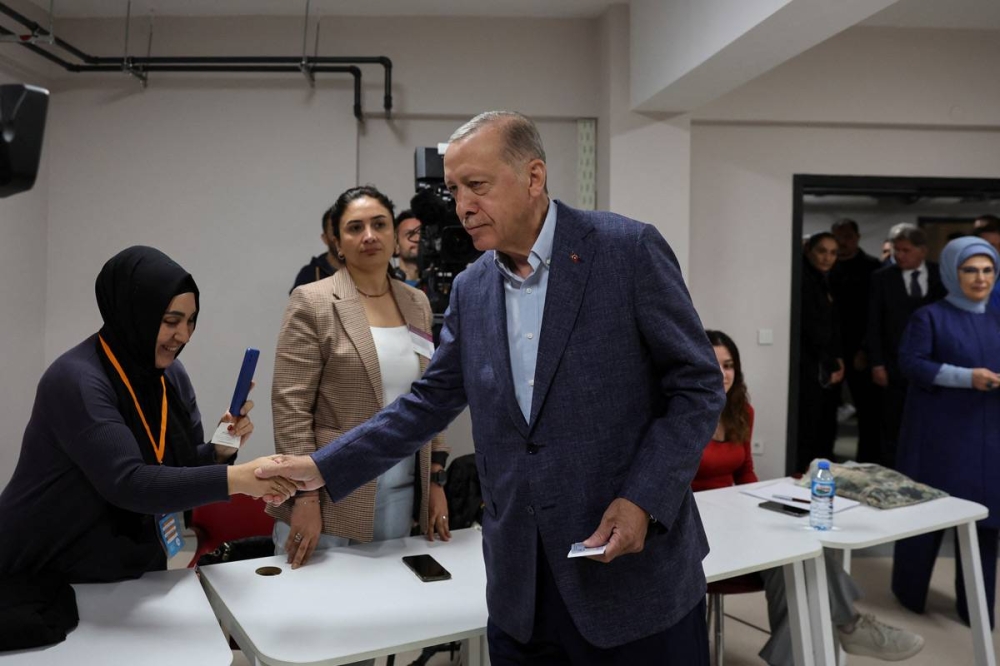 إردوغان يدلي بصوته في إسطنبول 