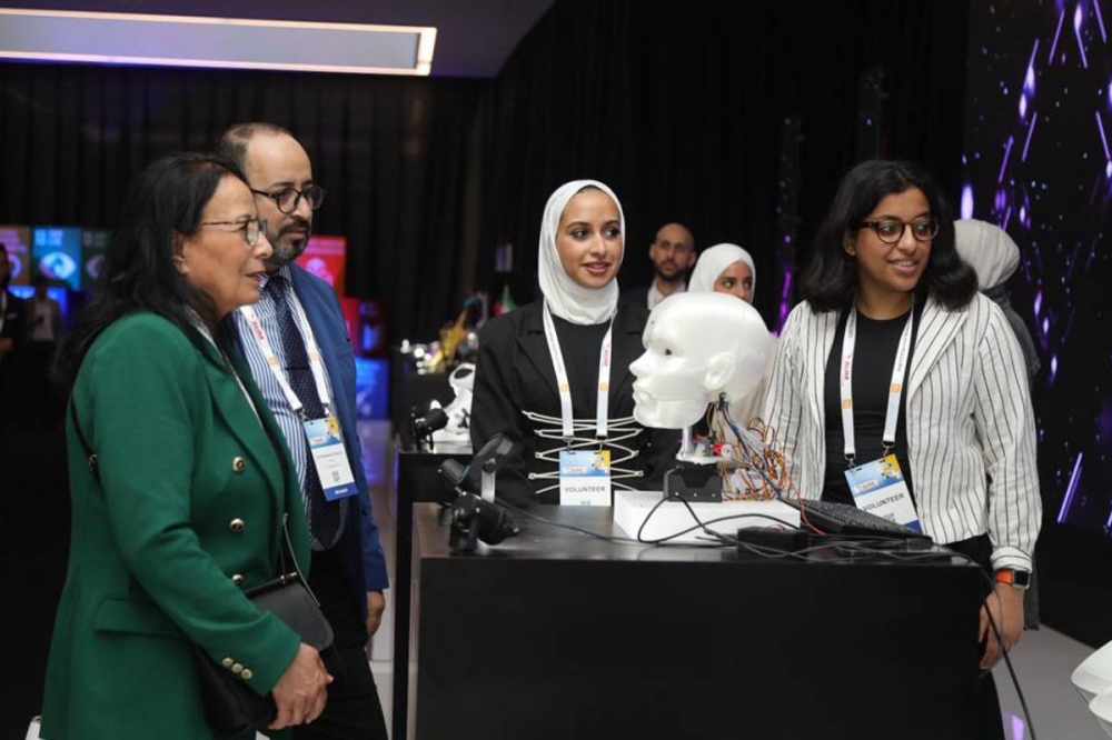 متابعة الاحتراعات من إدارة الجامعة 