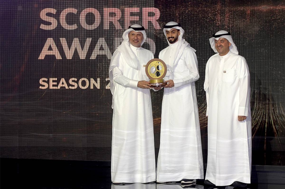 شبيب الخالدي يتسلم جائزة هداف المحليين