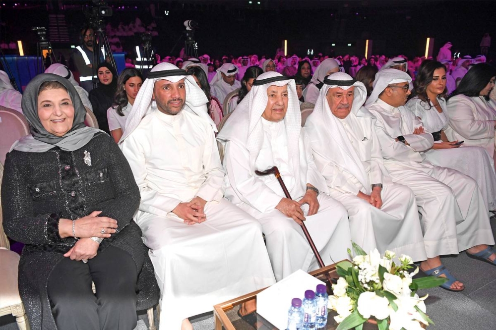 علي الغانم ومرزوق الغانم وفايزة الخرافي