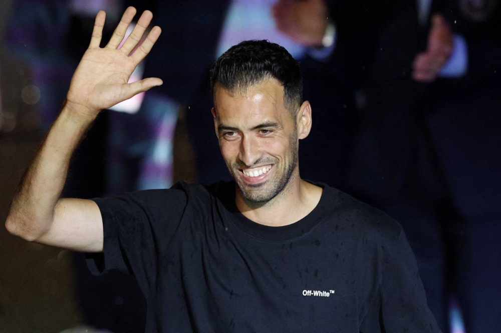 لاعب وسط منتخب إسبانيا وفريق برشلونة السابق سيرجيو بوسكيتس 