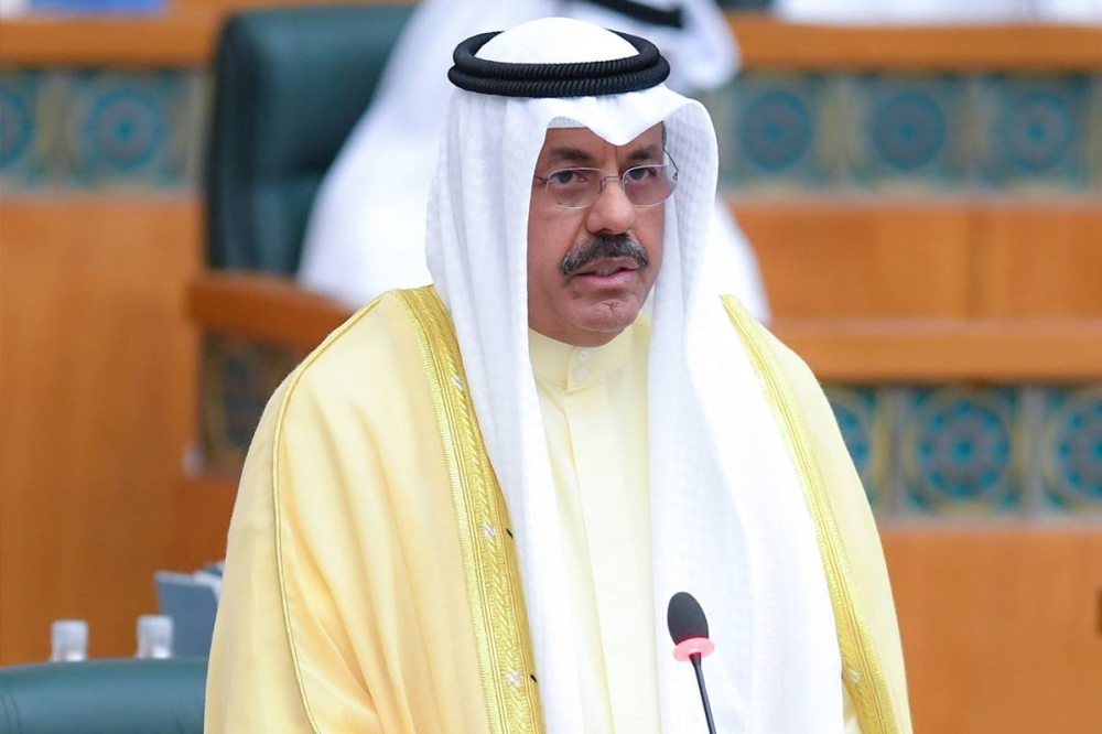 أحمد النواف متحدثاً في بداية الجلسة