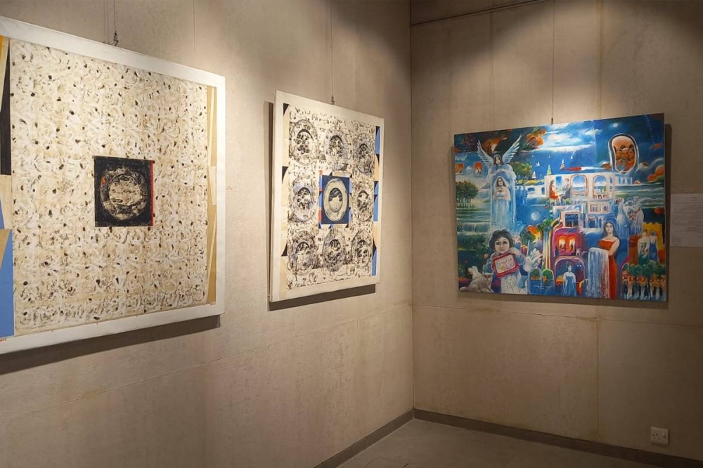 من الأعمال المعروضة