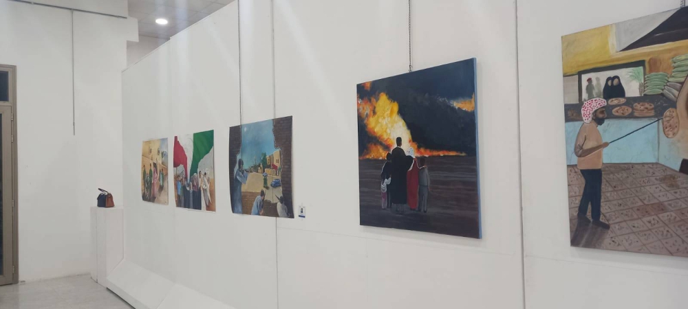 جانب من اللوحات