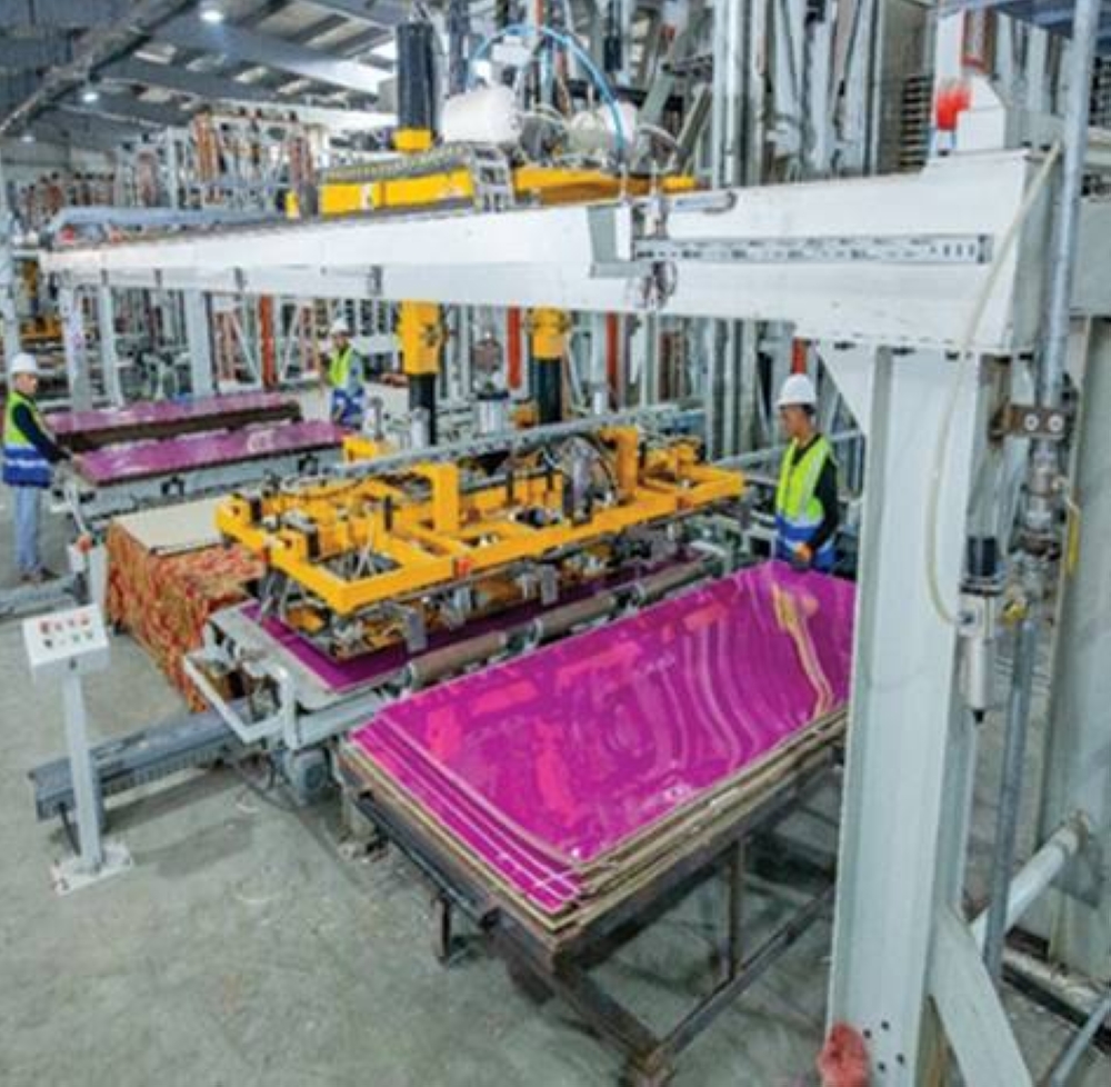 خطوط إنتاج ألواح الفورميكا