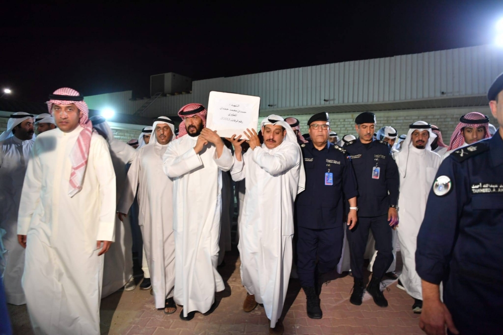 الخالد يتقدم مراسم تشييع رفات شهيد الوطن حمدان المطيري في مقبرة الصليبيخات