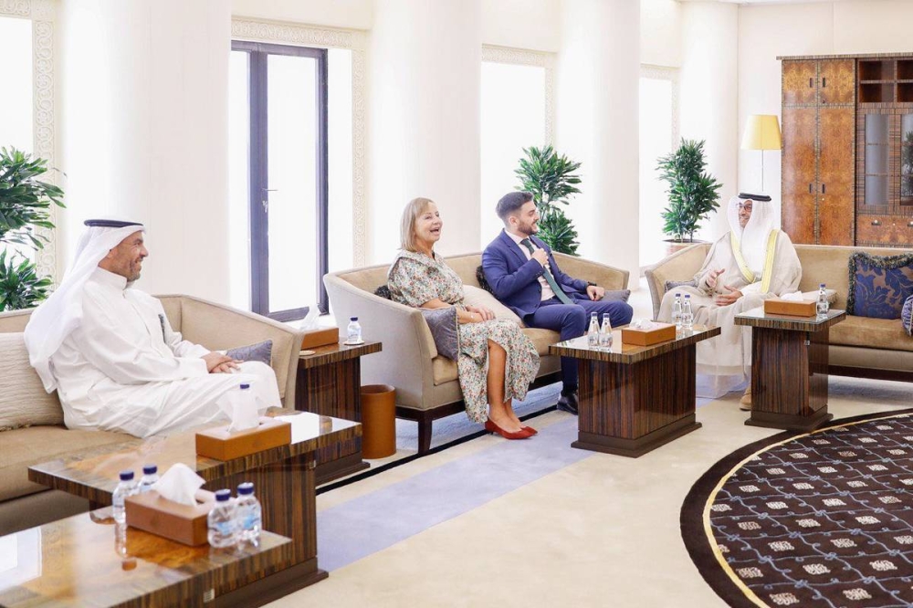 نائب رئيس مجلس الأمة خلال استقباله وكيل شؤون المفاوضات الاقتصادية متعددة الأطراف والثنائية بوزارة الخارجية الأرجنتينية لراميرو أوردوكي والسفيرة كلاوديا أليخاندرا