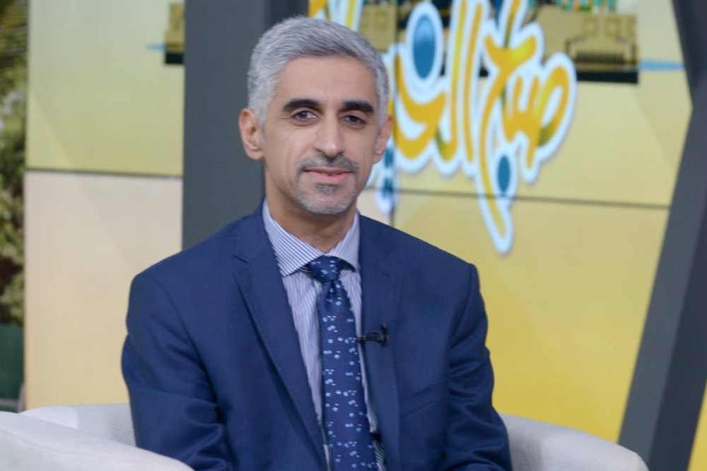  استشاري الغدد الصماء والسكري ورئيس وحدة الغدد الصماء في مستشفى جابر الأحمد الدكتور ثامر العيسى