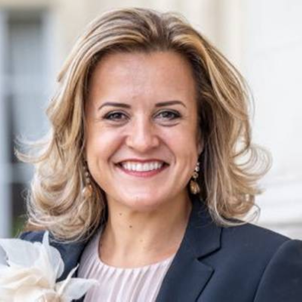 السفيرة الفرنسية كلير لوفليشر