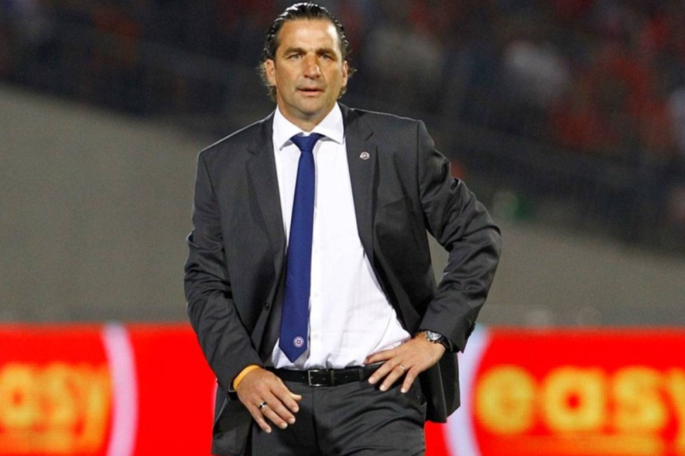 مدرب المنتخب البحريني خوان أنطونيو بيتزي