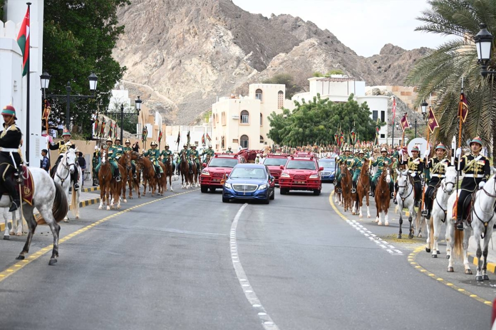 الخيالة السلطانية ترافق الموكب