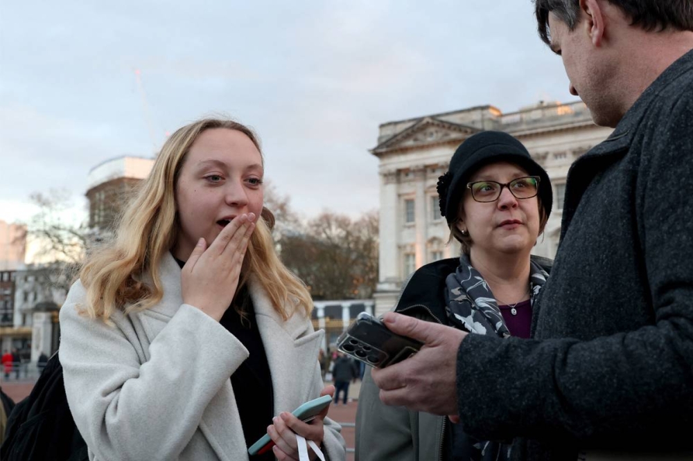بريطانية مصدومة وهي تتابع المقطع المصور للأميرة وهي تعلن إصابتها بالسرطان