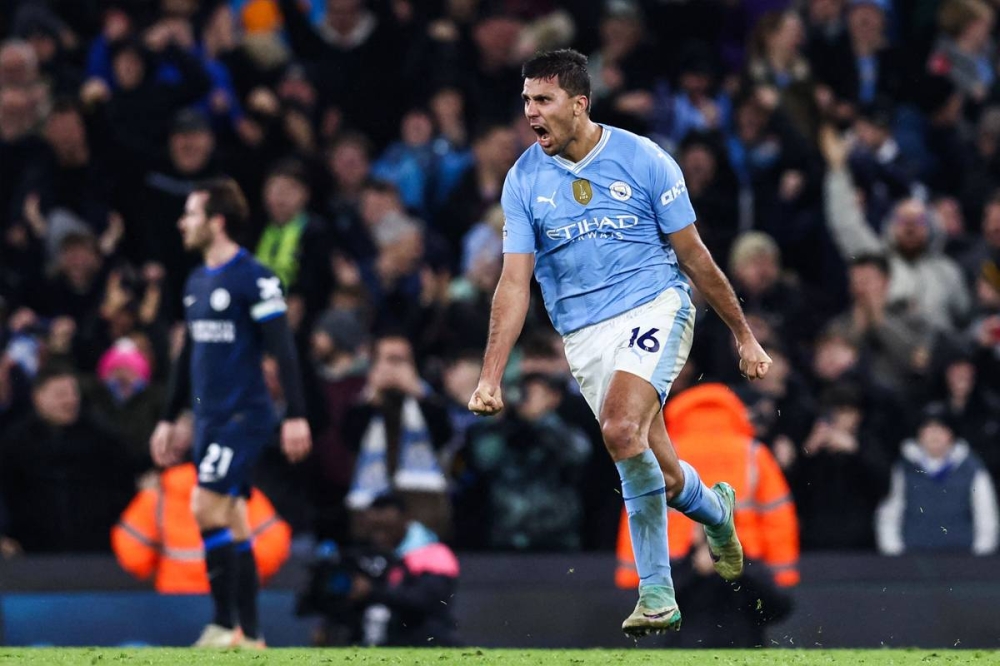 رودري لاعب وسط مانشستر سيتي 