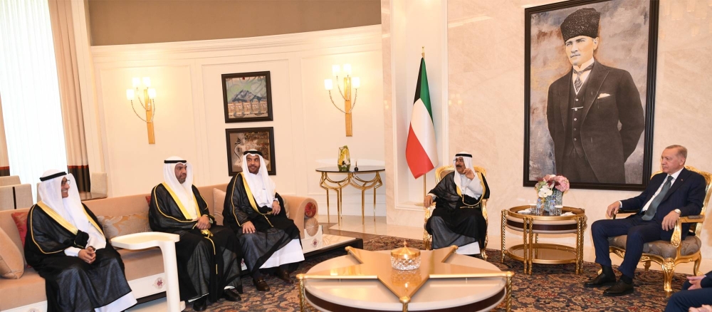 الأمير والوفد المرافق مع الرئيس التركي