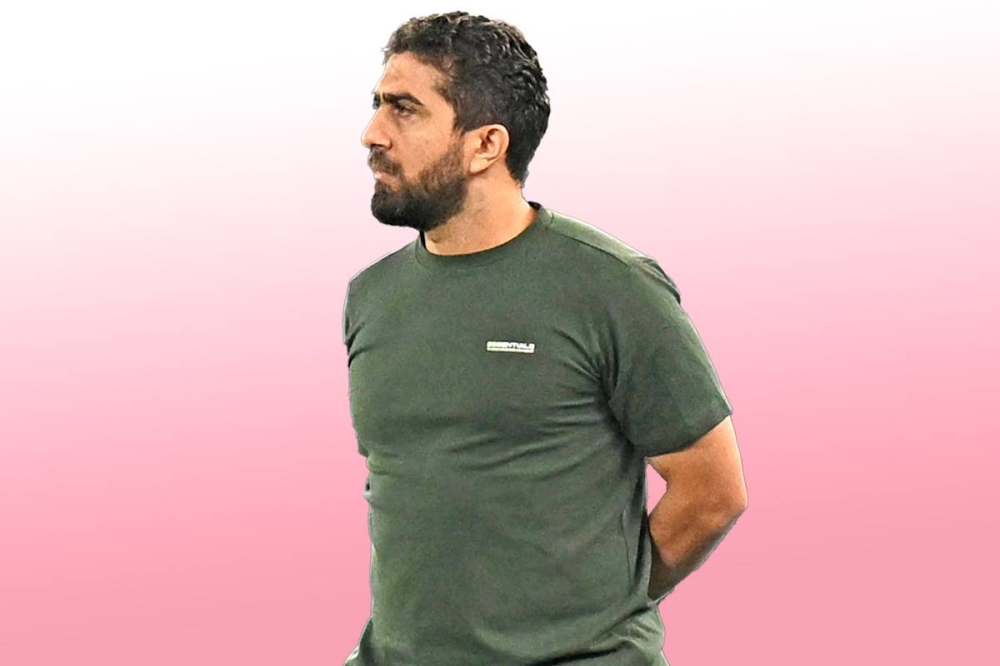 مدرب فريق الفحيحيل لكرة القدم فراس الخطيب