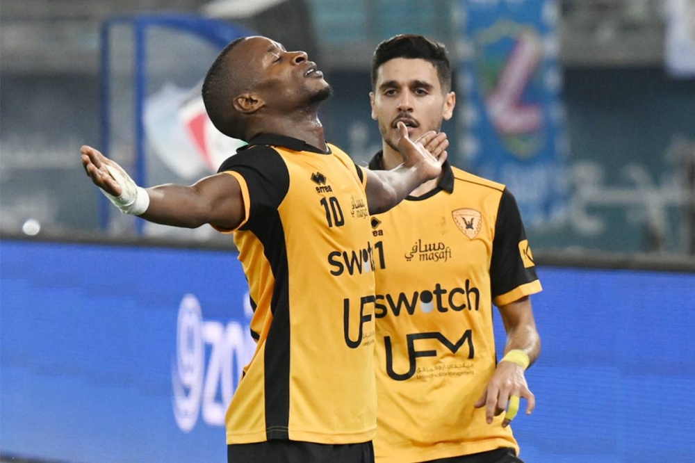 تانديا صاحب الهدف الذهبي مع عيد الرشيدي 