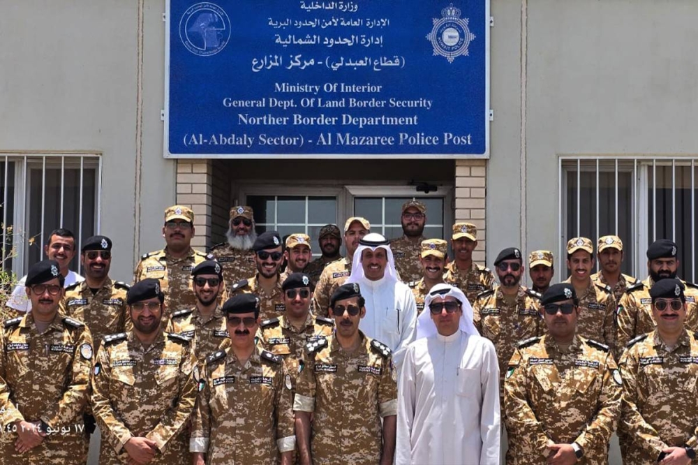 وكيل قطاع أمن الحدود اللواء مجبل فهد خلال تفقده الحدود البرية الشمالية