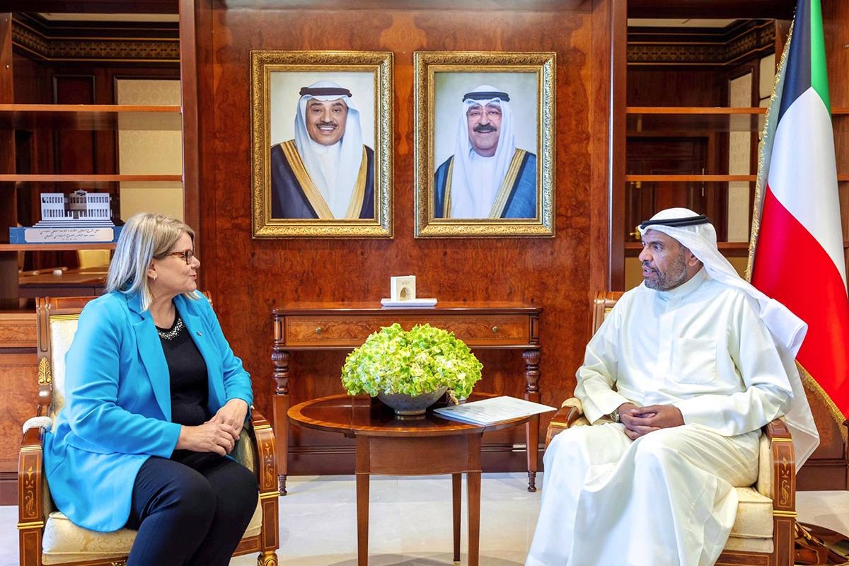 وزير الخارجية عبدالله اليحيا مستقبلاً سفيرة الاتحاد الأوروبي لدى البلاد آن كويستينين